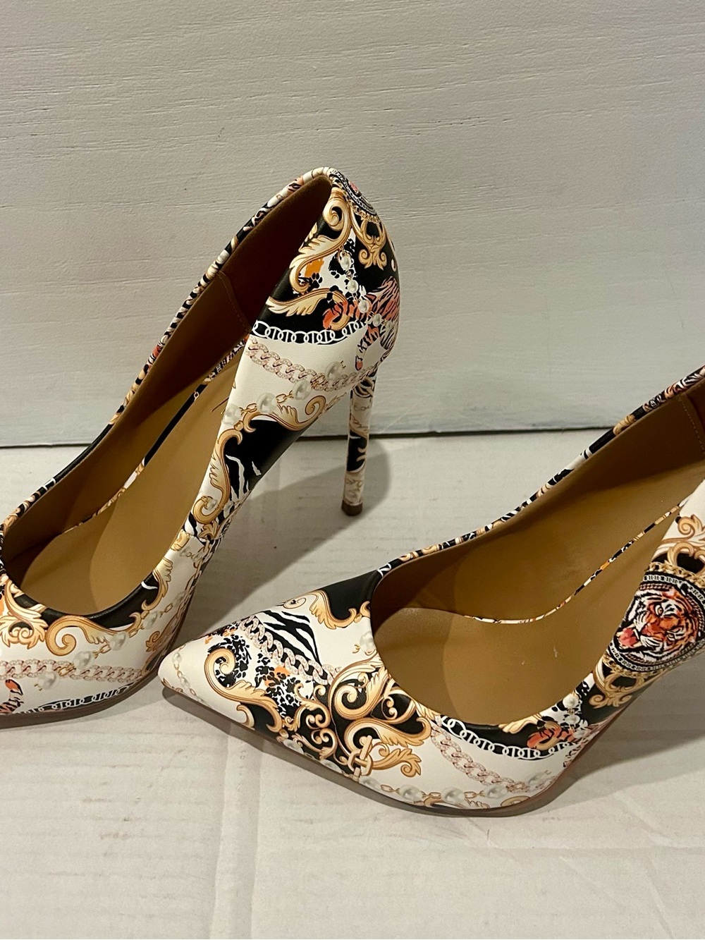 Anne Michelle Black & Gold Baroque Print Pointed-Toe Stiletto Heels - Picture 3 of 5